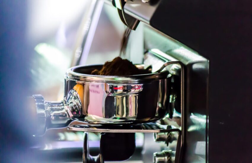 Máquinas de café profissionais e moinhos: dupla ideal