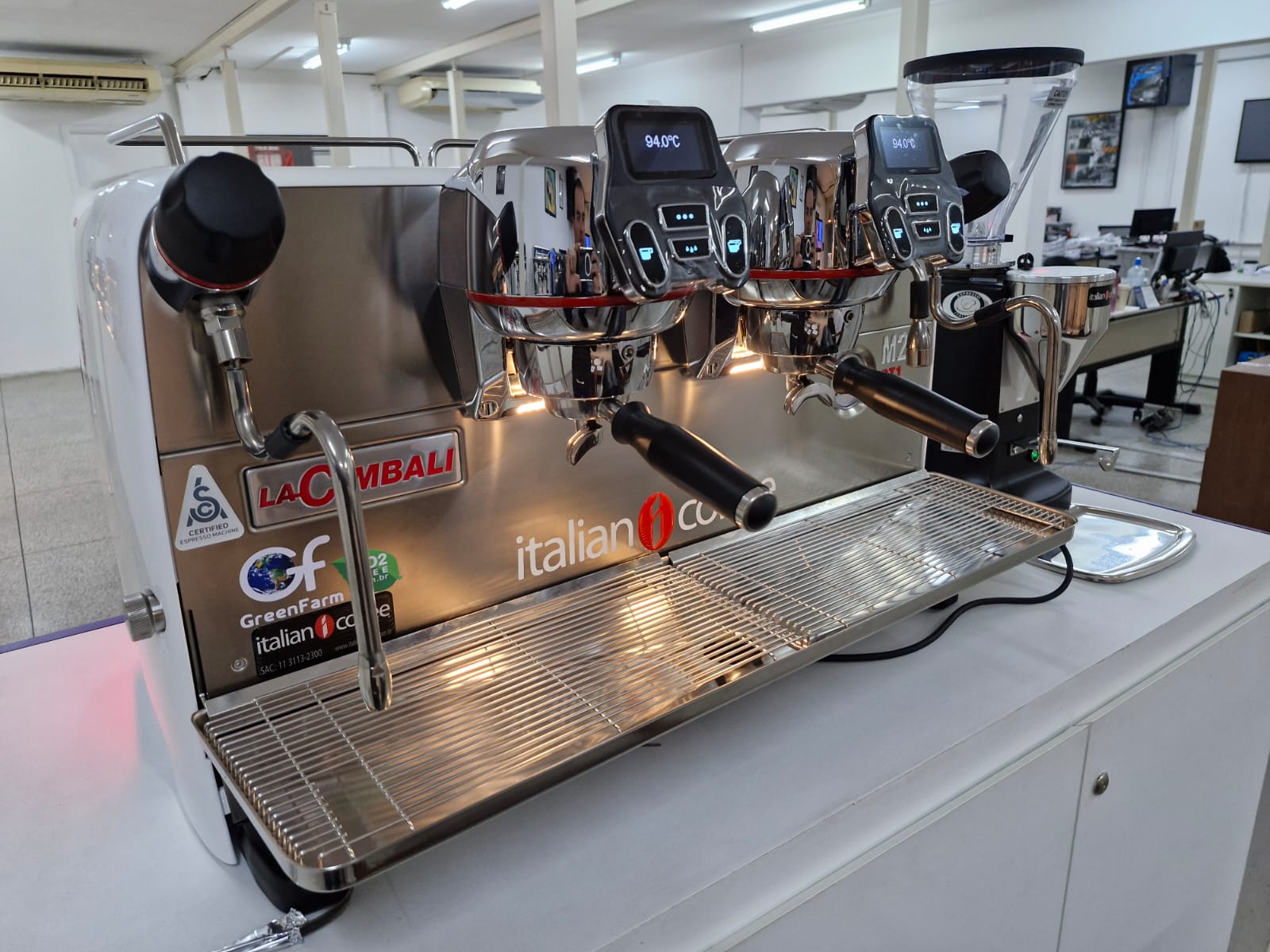 Aluguel de máquinas de café: soluções práticas para seu negócio